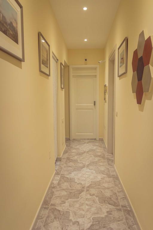 La Cattedrale Bed & Breakfast เนเปิลส์ ภายนอก รูปภาพ