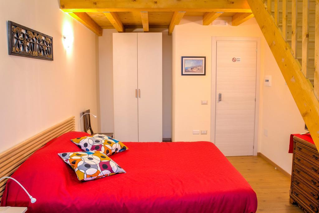 La Cattedrale Bed & Breakfast เนเปิลส์ ภายนอก รูปภาพ